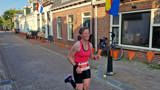 Rennende vrouw in Appingedam.